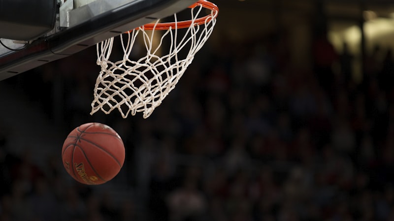 NBA季后赛篮球比赛直播 - 洛杉矶湖人队对阵金州勇士队